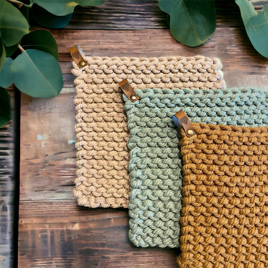 Chunky Farmhouse Hot Pad (Free Knitting Pattern)