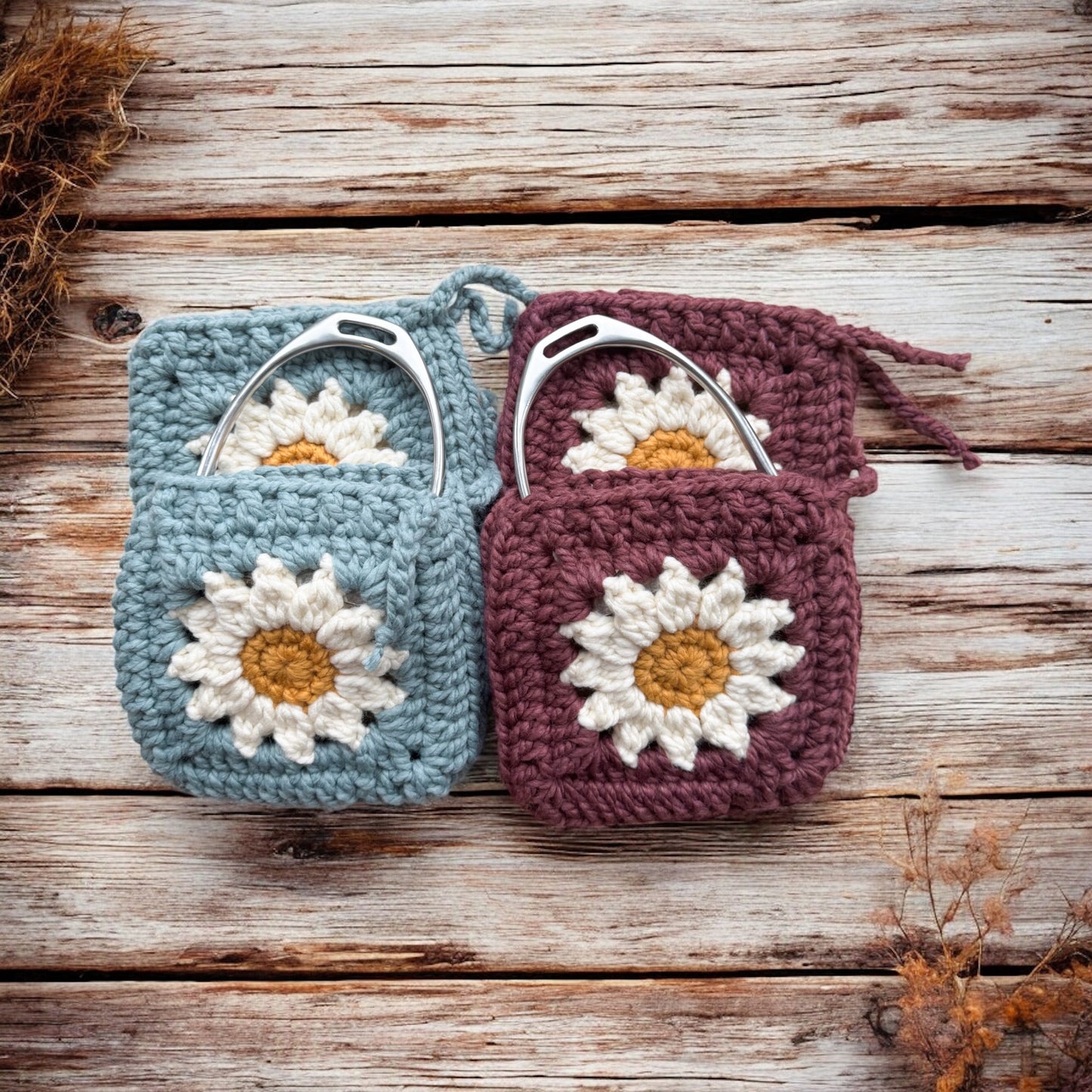 Daisy Stirrup Iron Cozies